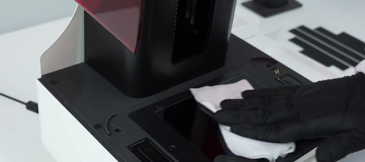 Edge mini LCD protective film replacement demonstration